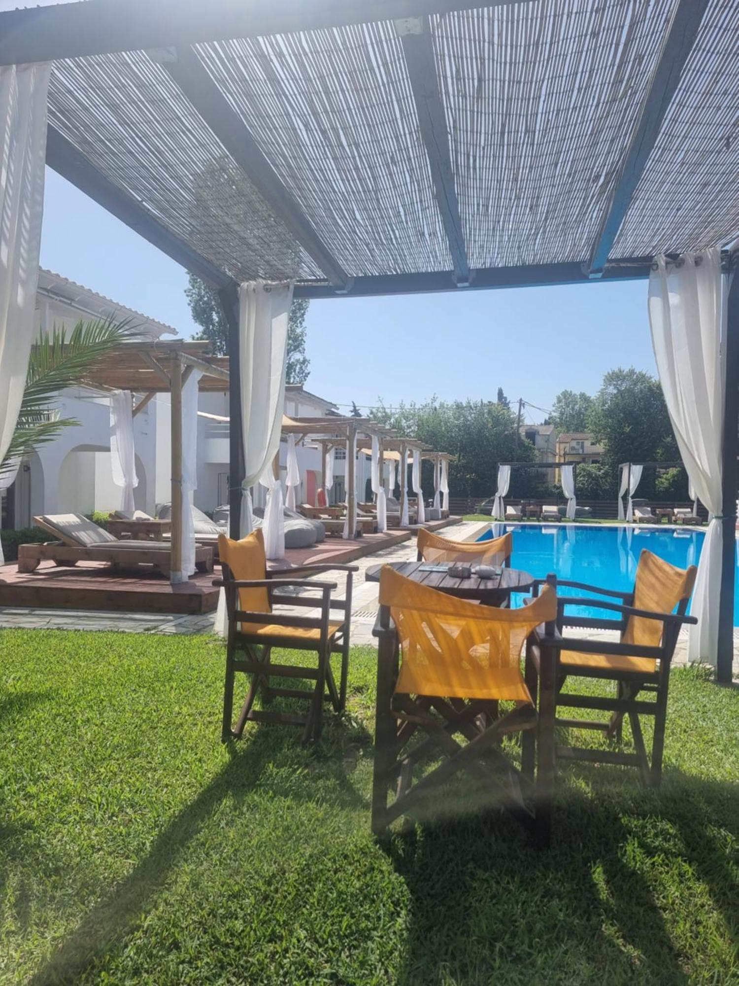 Zografia Aparthotel *