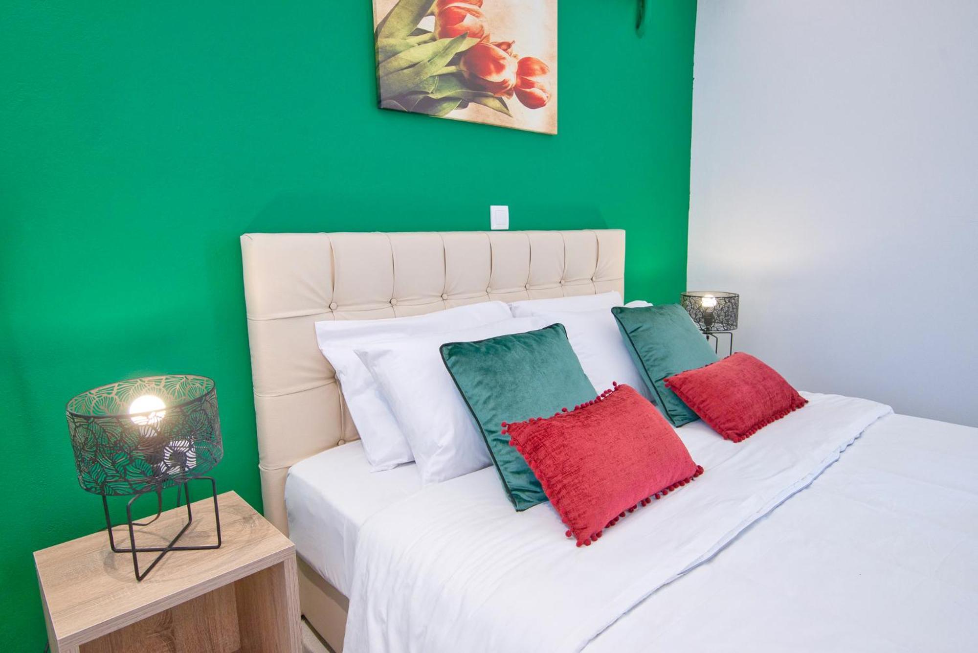 Aparthotel Zografia *